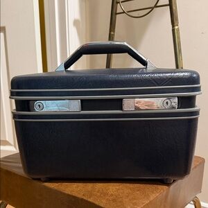 Vintage Samsonite Train Case